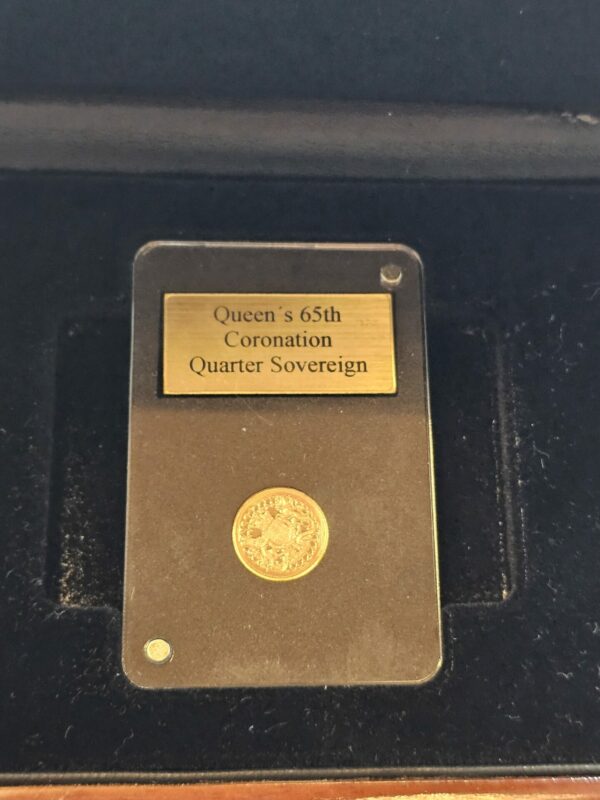 Coronation 65th Anniversary Quarter Sovereign - Image 3