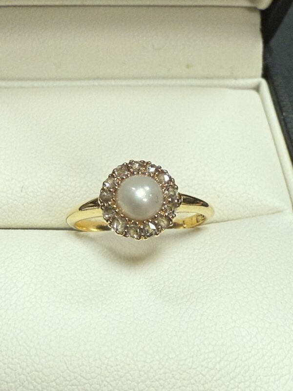 18ct gold antique pearl and diamond ring - Image 3