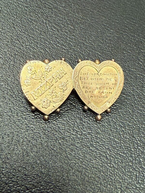 9ct gold mizpah heart brooch