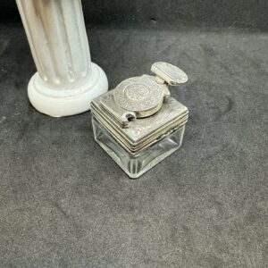 Fine Antique Sterling Silver Topped Lock Down Travelling Inkwell By William neale